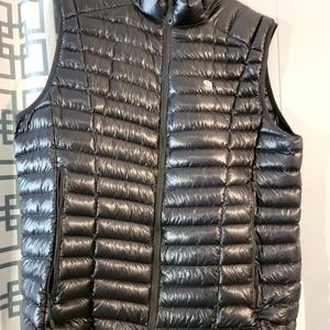 Mountain Hardware Down vest XXL MENS